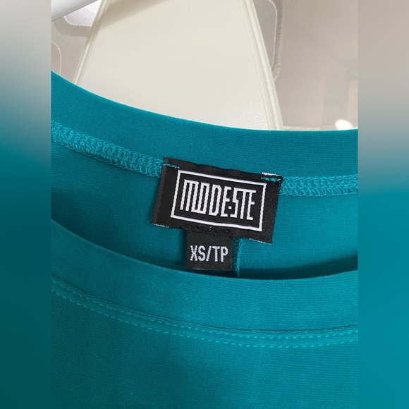 Dress - Picture 4 of 4